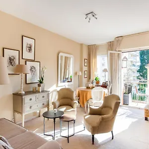 nice-apartment-in-menton-with-balcony-terrace.fr-provencehotel.com/